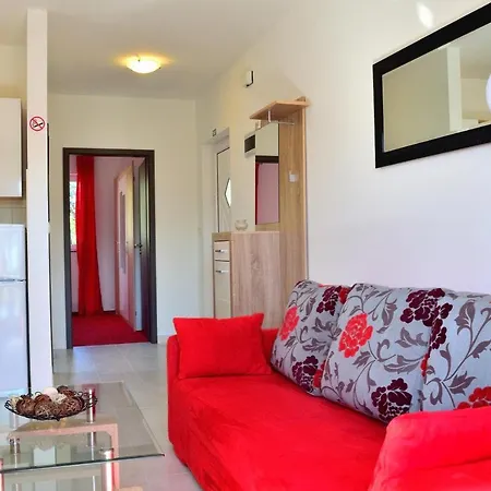 Apartment Domus Lauri Umag Exterior photo