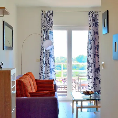 Apartment Domus Lauri Umag Exterior photo