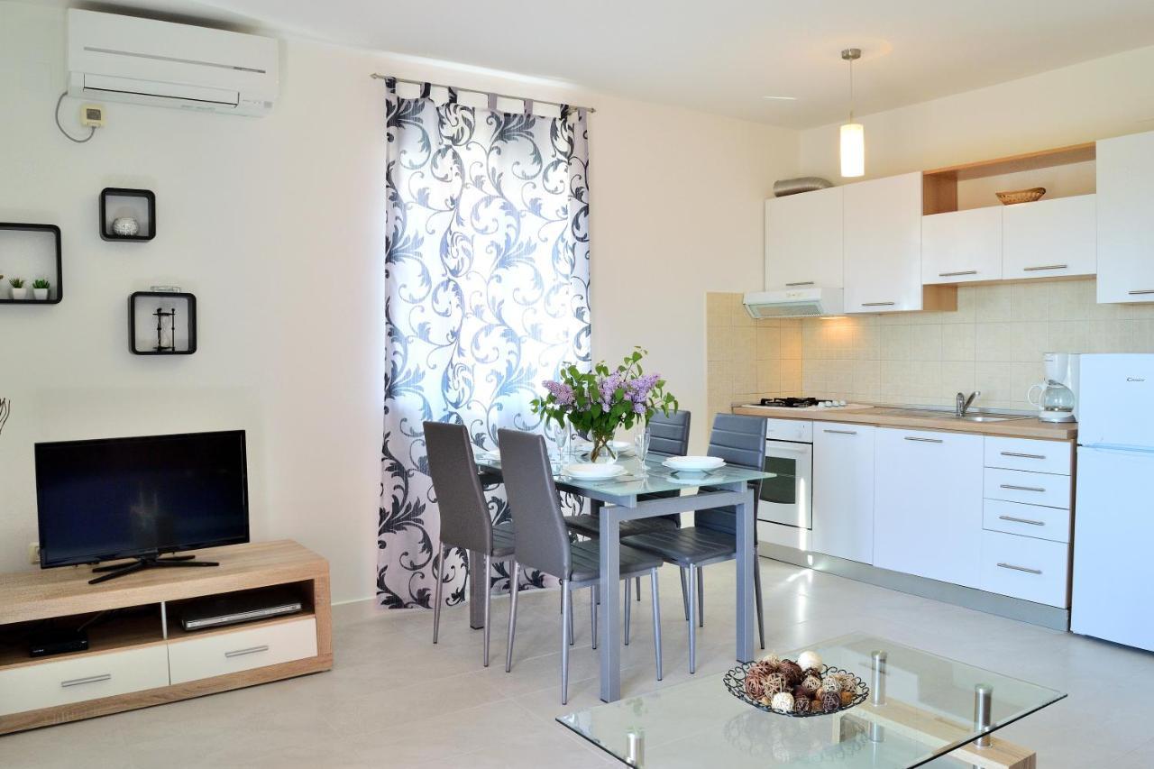 Domus Lauri Apartment